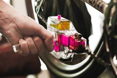 Muc Off X3 Chain Cleaning Device (Filth Remover) (12)  unis pink Produktbild 1